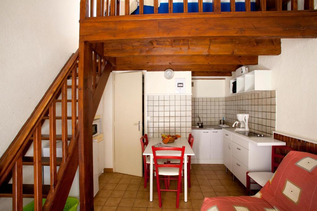 Du Soleil Hotel